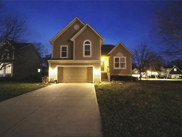 18056 W 163rd Terrace, Olathe, KS 66062