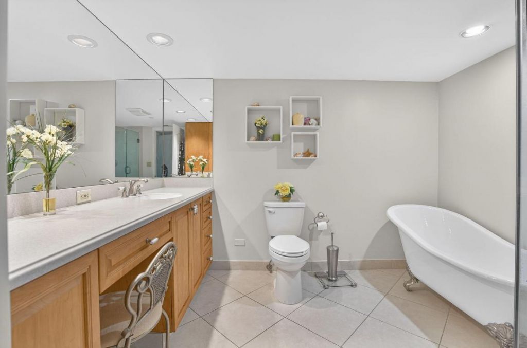 5080 N Ocean Drive, Unit 20c, Singer Island, FL 33404 Photo