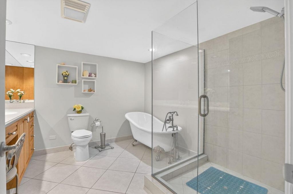 5080 N Ocean Drive, Unit 20c, Singer Island, FL 33404 Photo