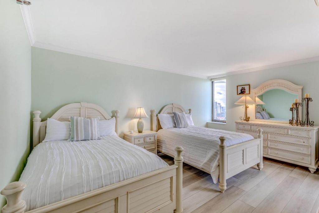 5080 N Ocean Drive, Unit 20c, Singer Island, FL 33404 Photo