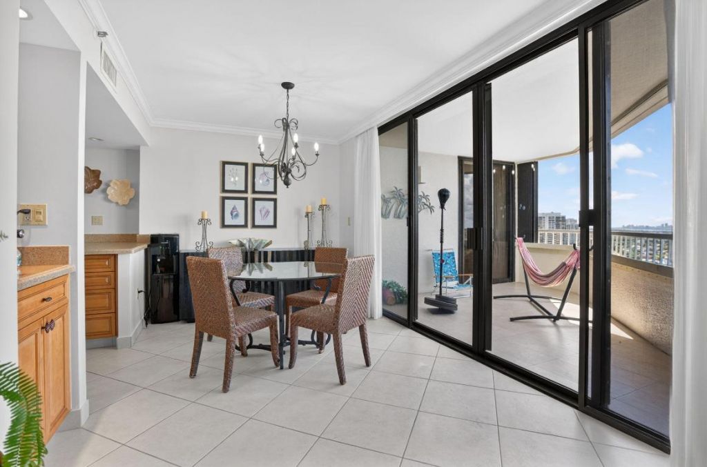 5080 N Ocean Drive, Unit 20c, Singer Island, FL 33404 Photo