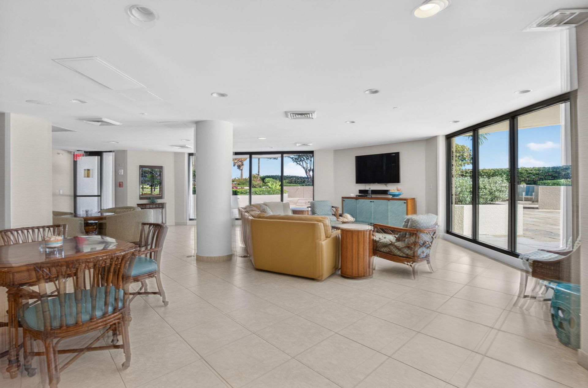 5080 N Ocean Drive, Unit 20c, Singer Island, FL 33404 Photo