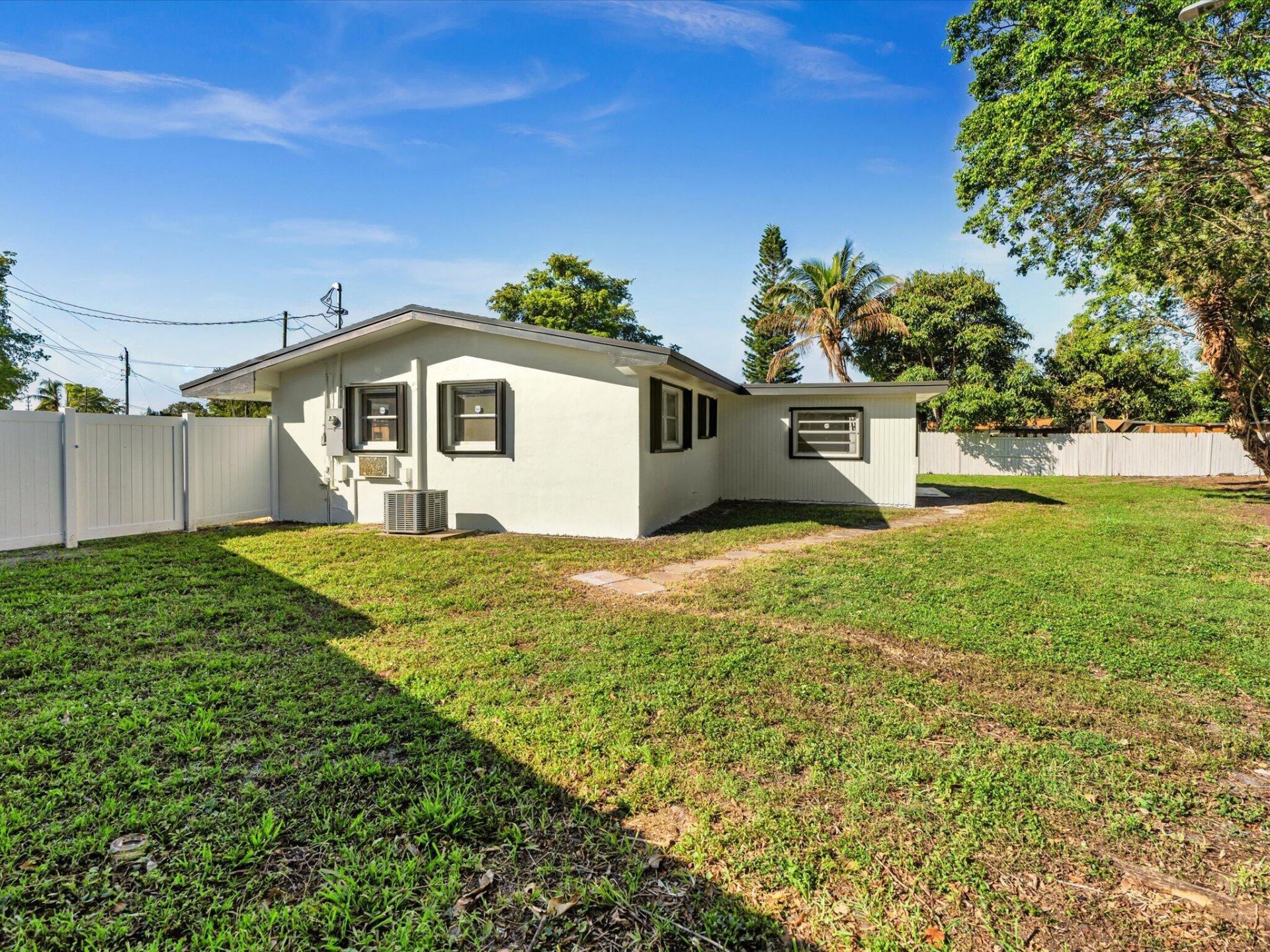 7971 NW 16th Street, Pembroke Pines, FL 33024 Photo