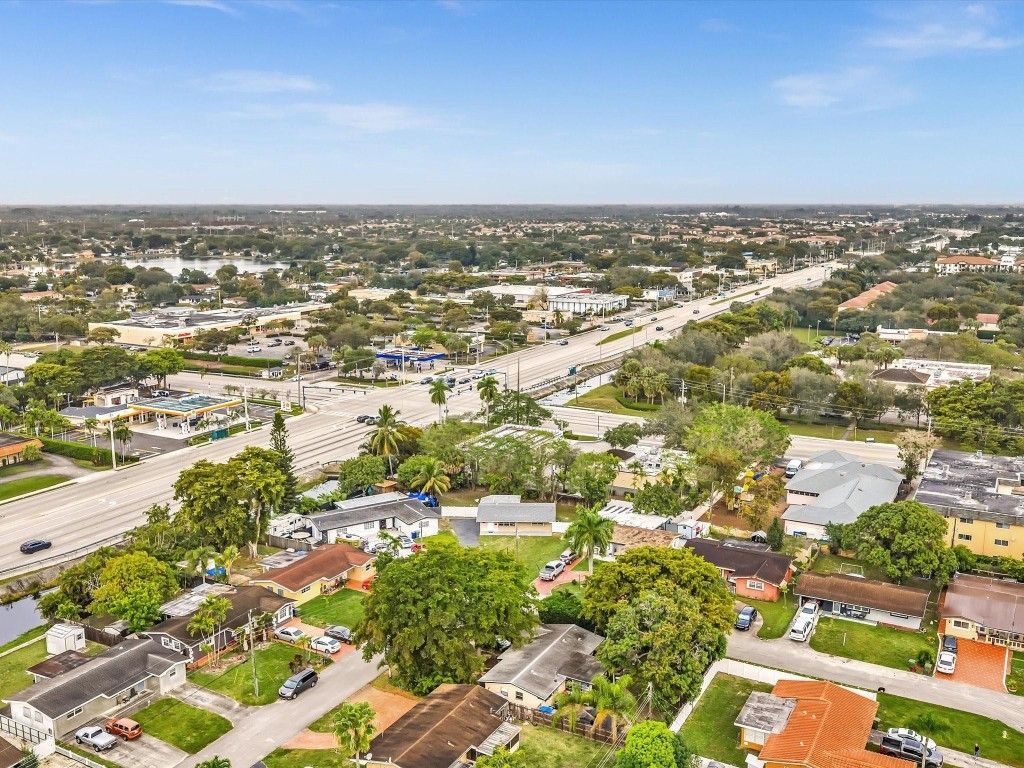 7971 NW 16th Street, Pembroke Pines, FL 33024 Photo