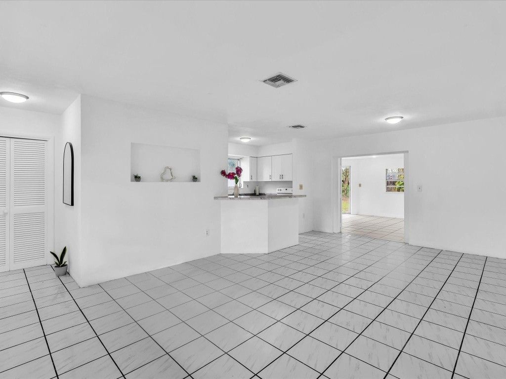 7971 NW 16th Street, Pembroke Pines, FL 33024 Photo