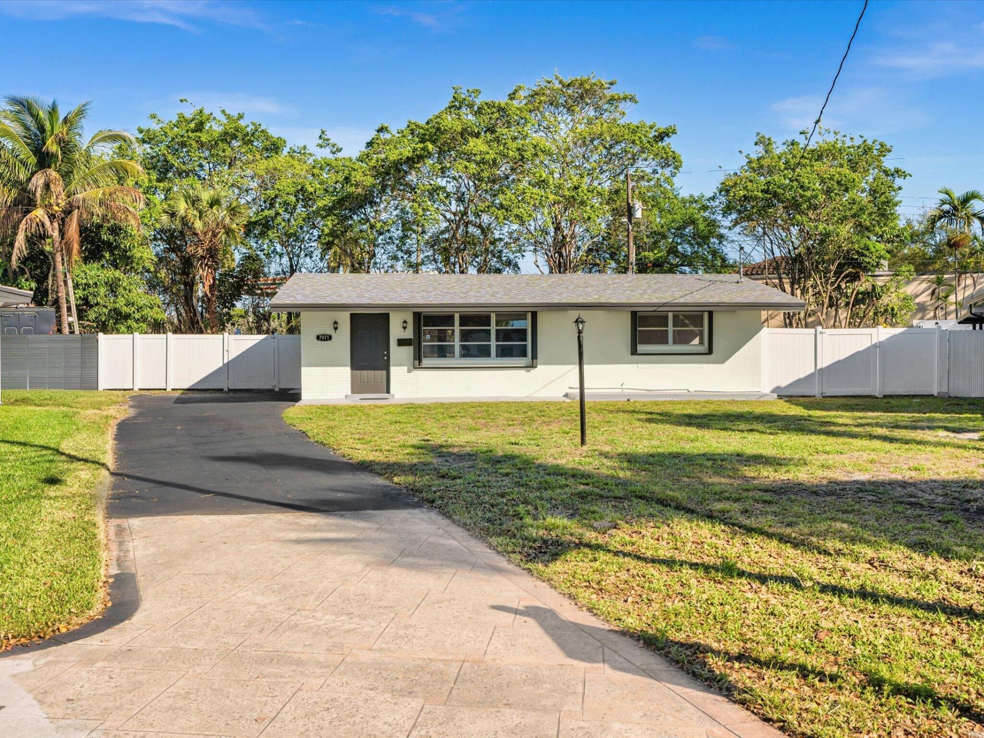 7971 NW 16th Street, Pembroke Pines, FL 33024 Photo