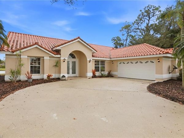 28820 Trenton CT, BONITA SPRINGS, FL 34134