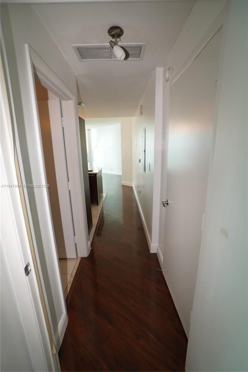 1900 N Bayshore Dr, Unit 2510, Miami, FL 33132 Photo