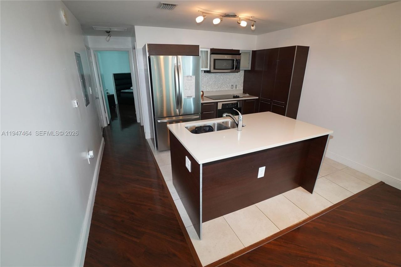 1900 N Bayshore Dr, Unit 2510, Miami, FL 33132 Photo