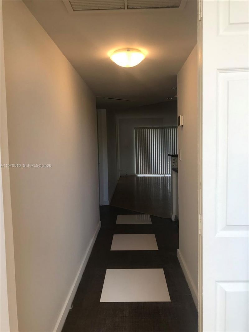 8040 N Colony Cir N, Unit 101, Tamarac, FL 33321 Photo