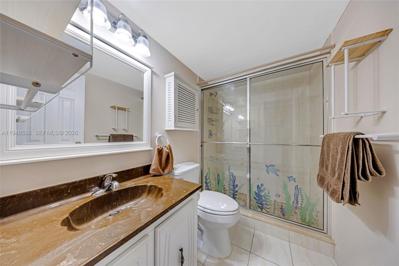 2017 S Ocean Dr, Unit 706, Hallandale Beach, FL 33009 Photo