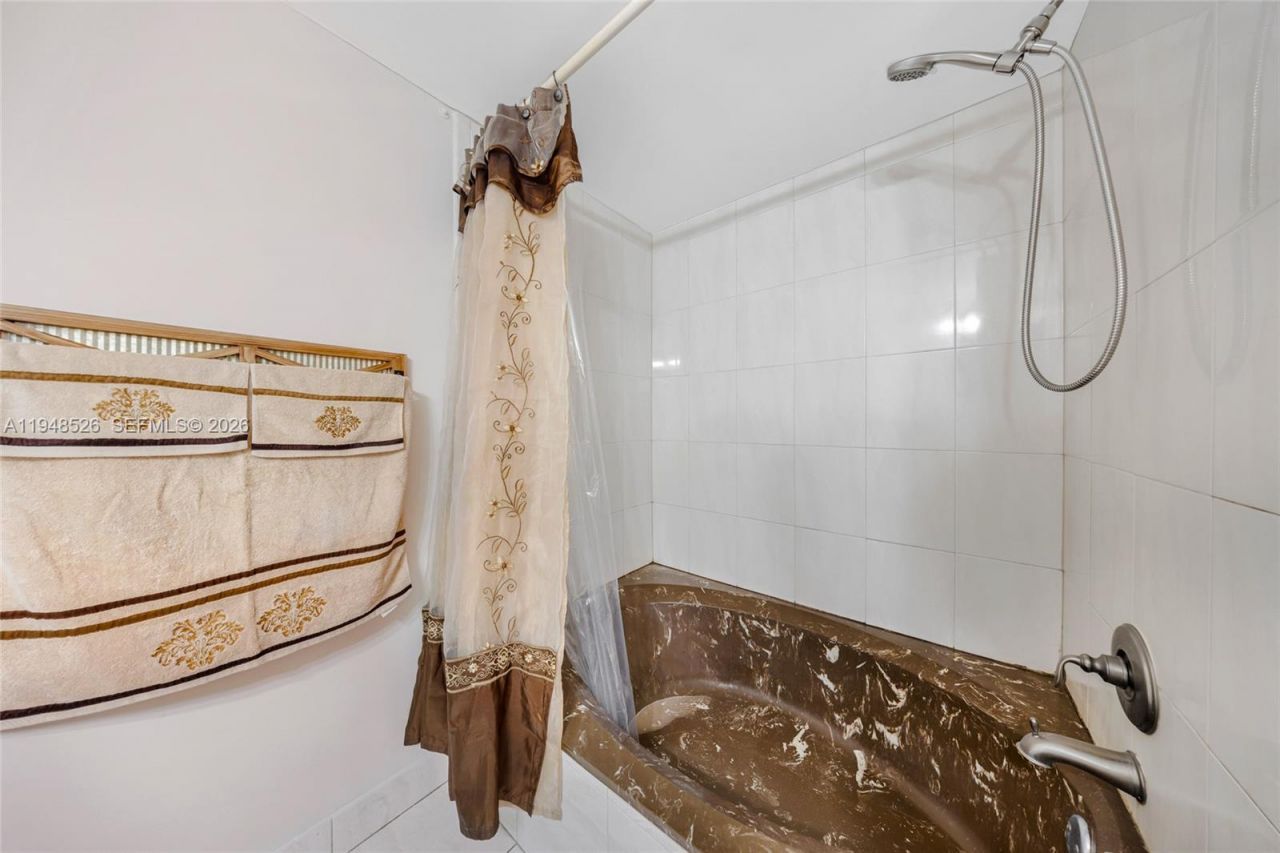 2017 S Ocean Dr, Unit 706, Hallandale Beach, FL 33009 Photo