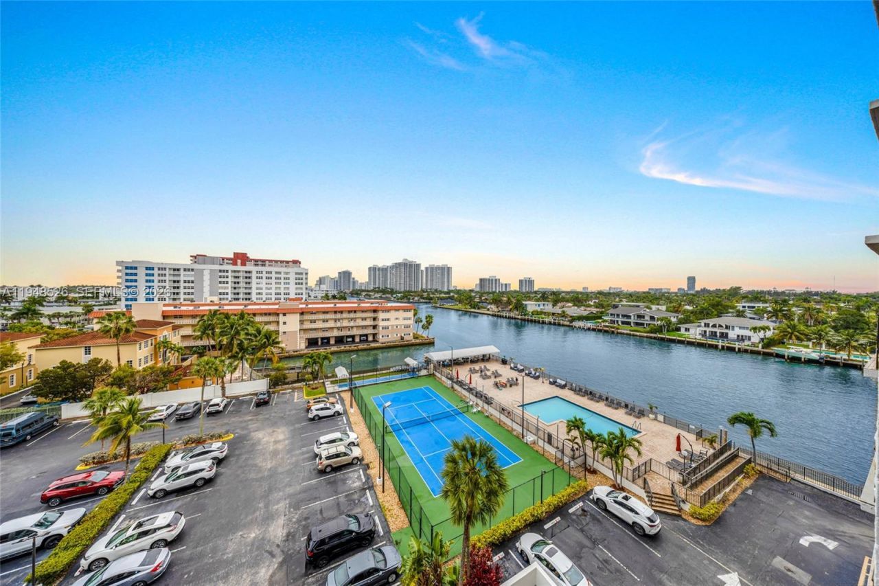 2017 S Ocean Dr, Unit 706, Hallandale Beach, FL 33009 Photo