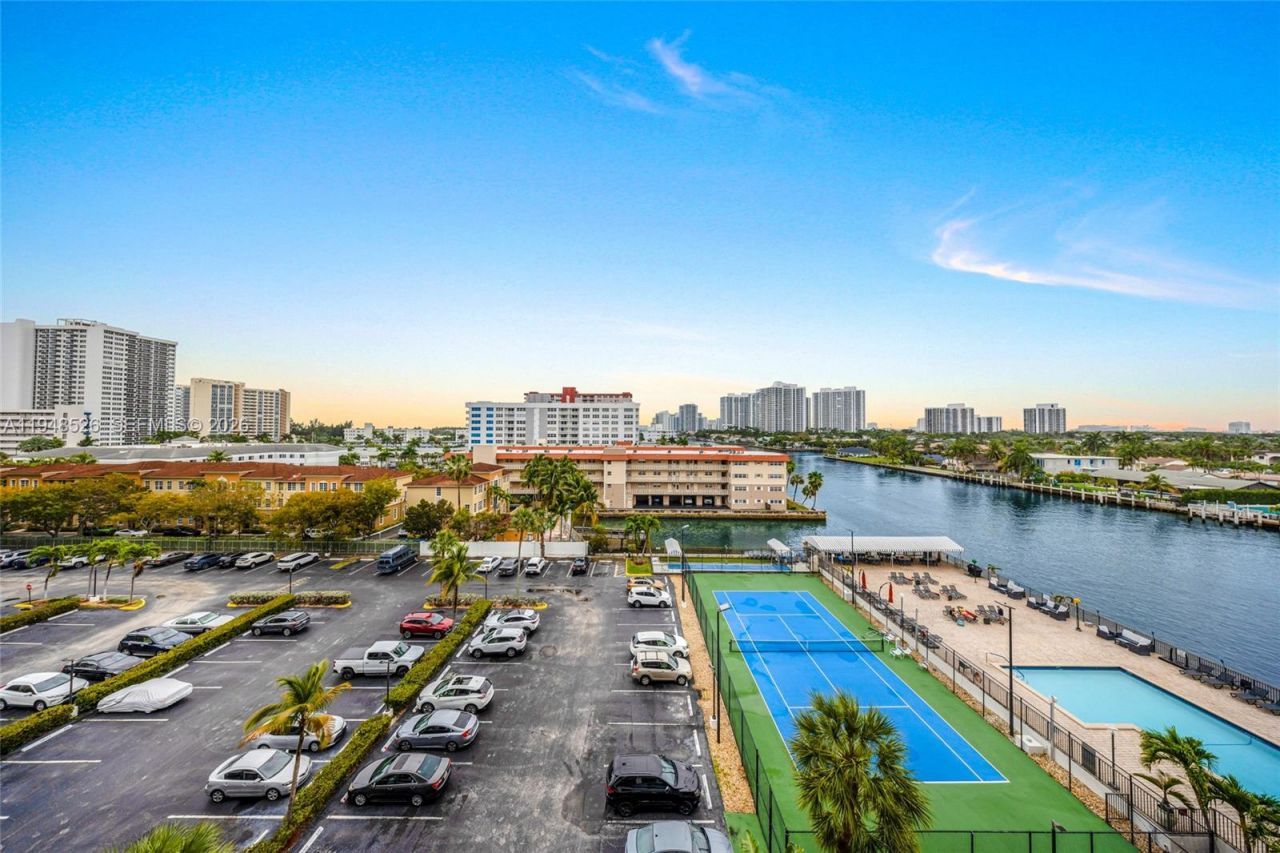 2017 S Ocean Dr, Unit 706, Hallandale Beach, FL 33009 Photo