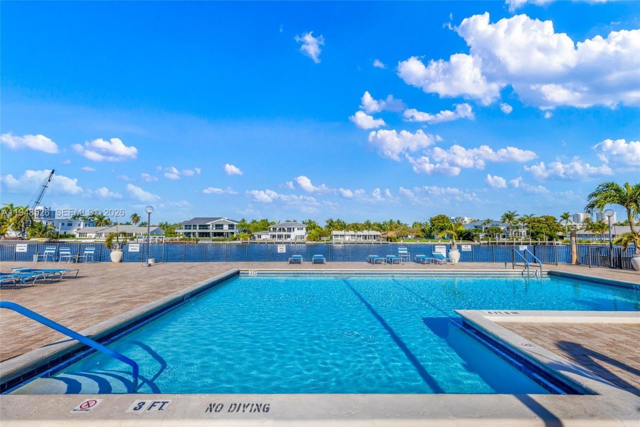 2017 S Ocean Dr, Unit 706, Hallandale Beach, FL 33009 Photo