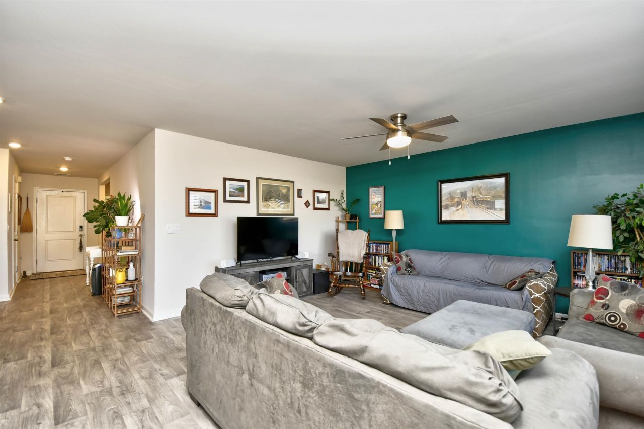 903 Freestyle Ct. Photo 6