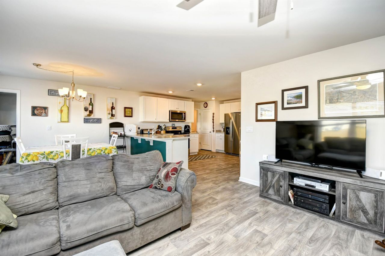 903 Freestyle Ct. Photo 7