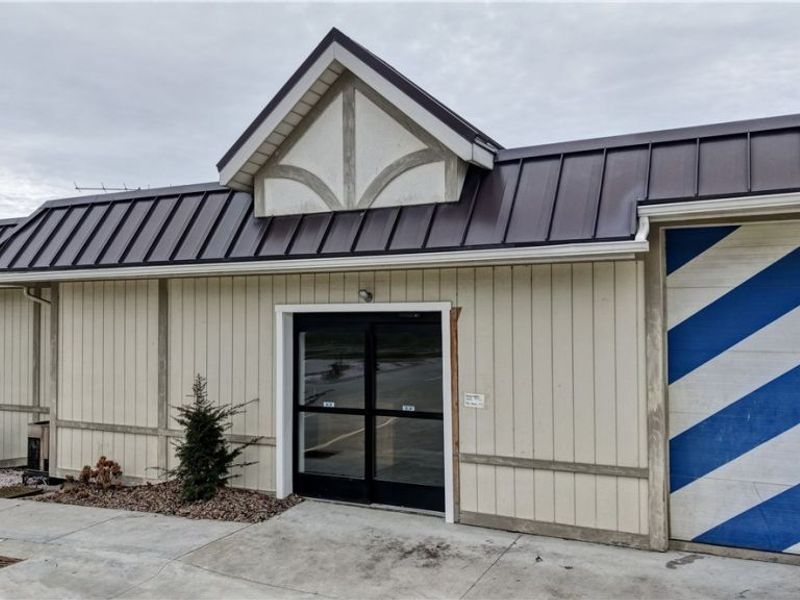 504 Dover Road NE, Sugarcreek, OH 44681 Photo 3