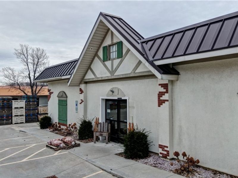 504 Dover Road NE, Sugarcreek, OH 44681 Photo 4