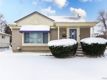 542 S Manitou Avenue, Clawson, MI 48017