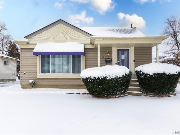 542 S Manitou Avenue, Clawson, MI 48017