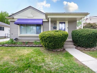 542 S Manitou Avenue, Clawson, MI 48017