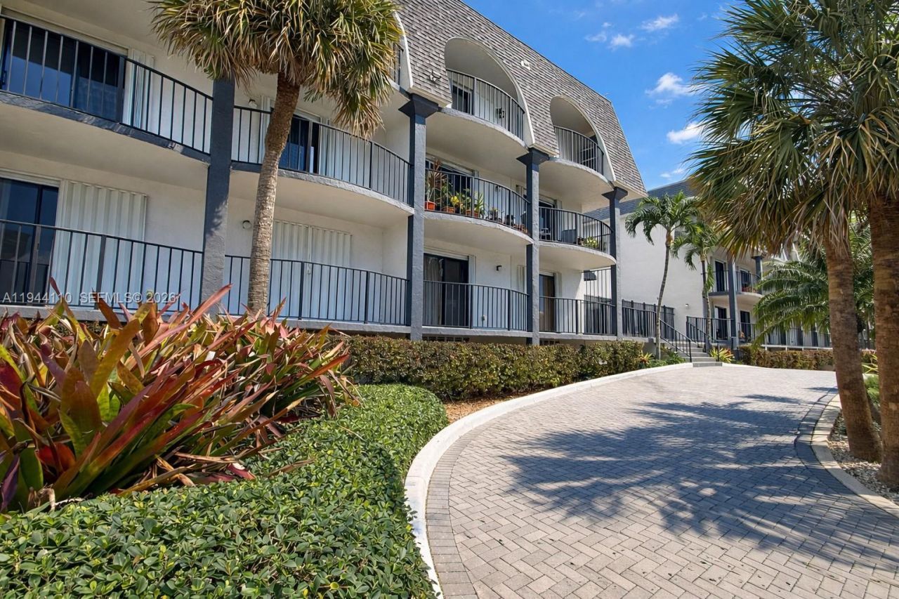 4013 N Ocean Dr, Unit 108, Lauderdale by the Sea, FL 33308 Photo