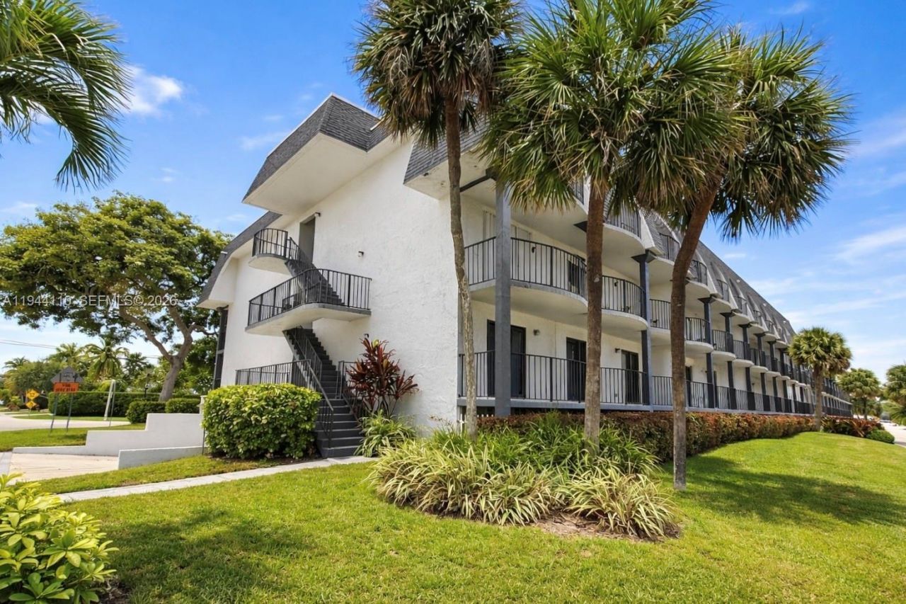 4013 N Ocean Dr, Unit 108, Lauderdale by the Sea, FL 33308 Photo