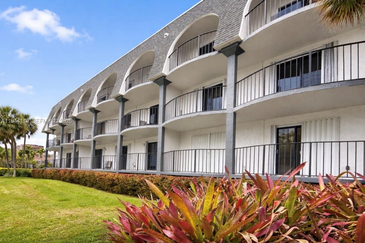 4013 N Ocean Dr, Unit 108, Lauderdale by the Sea, FL 33308 Photo