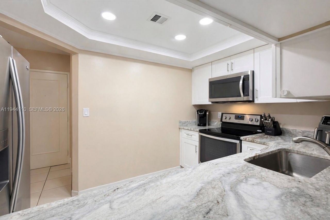 4013 N Ocean Dr, Unit 108, Lauderdale by the Sea, FL 33308 Photo