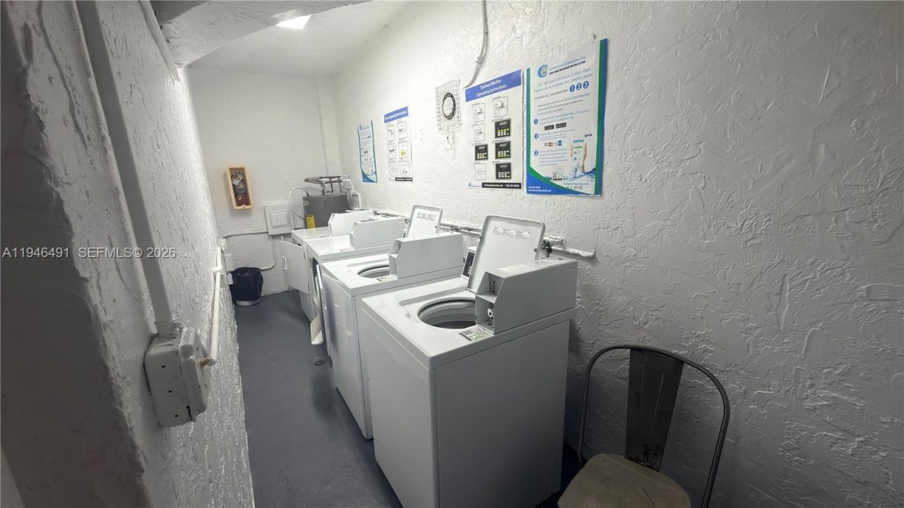 2000 Biarritz Dr, Unit 202, Miami Beach, FL 33141 Photo