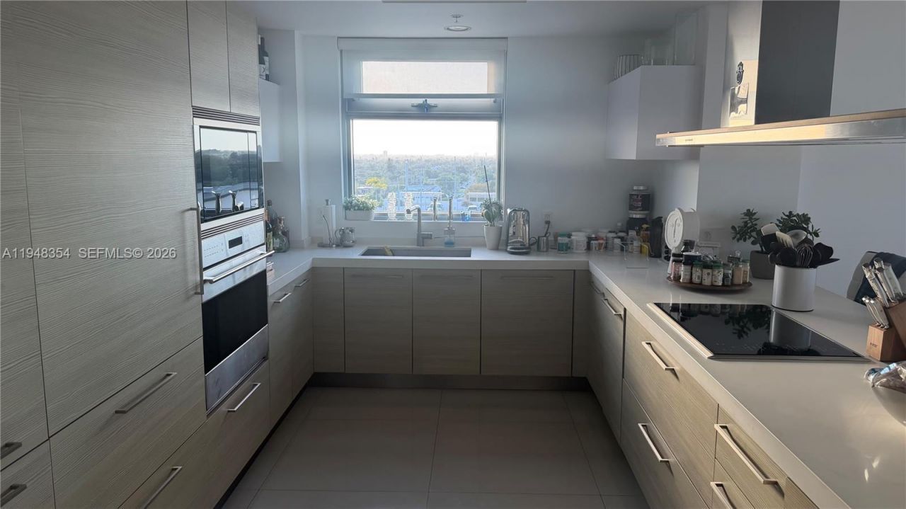 17301 Biscayne Blvd, Unit 1002, North Miami Beach, FL 33160 Photo