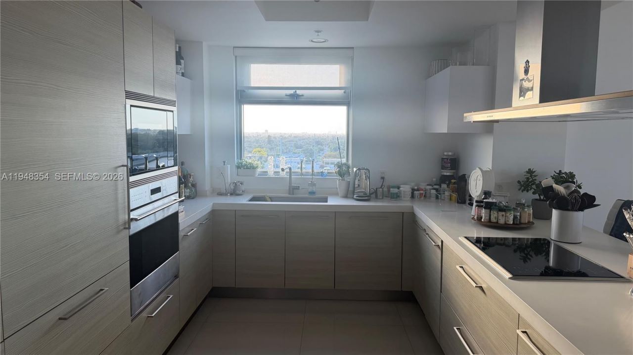 17301 Biscayne Blvd, Unit 1002, North Miami Beach, FL 33160 Photo