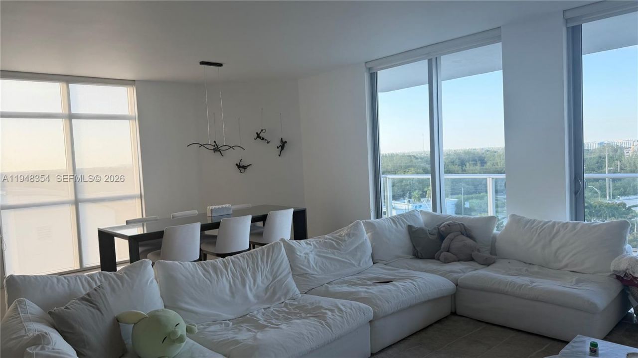 17301 Biscayne Blvd, Unit 1002, North Miami Beach, FL 33160 Photo