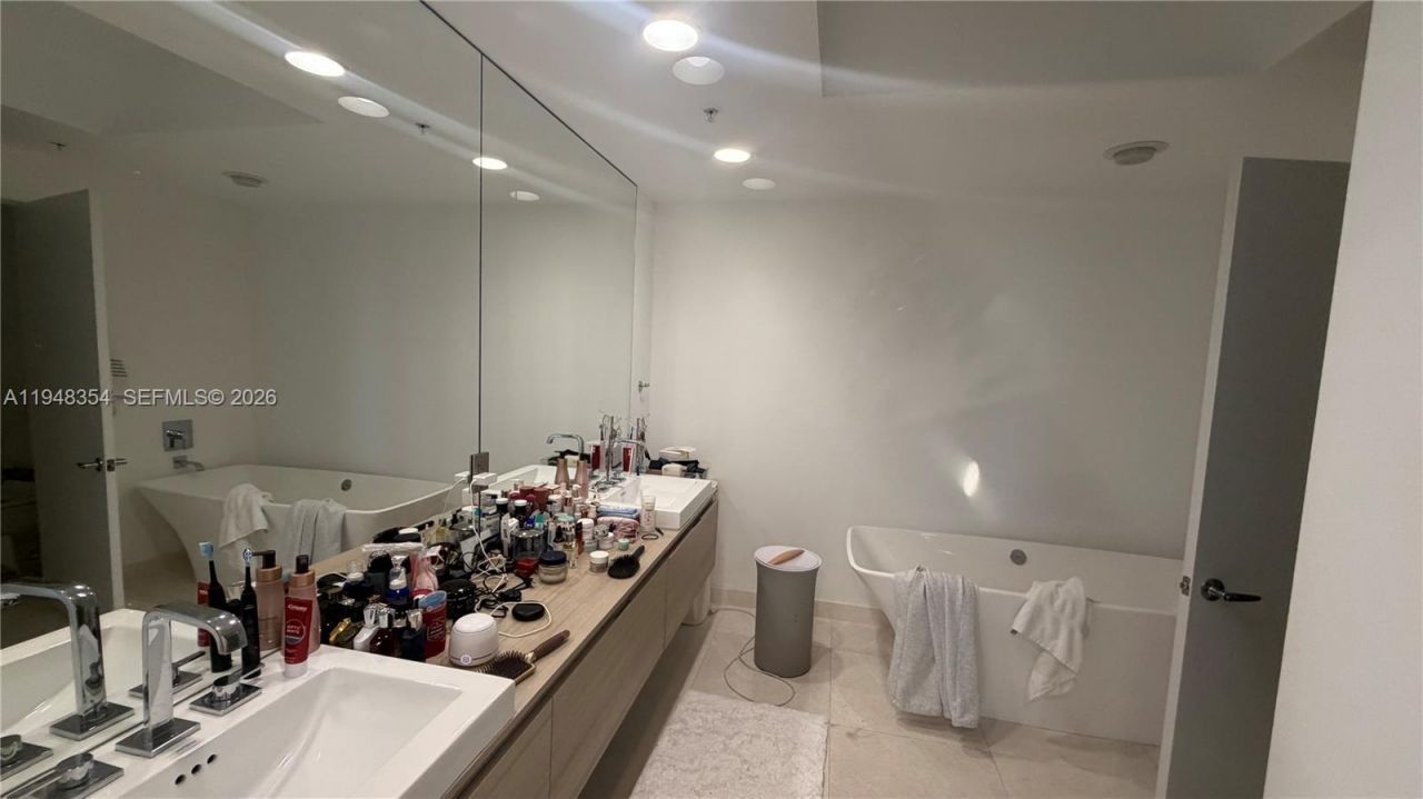 17301 Biscayne Blvd, Unit 1002, North Miami Beach, FL 33160 Photo