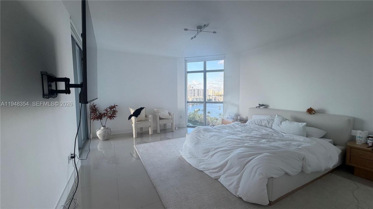 17301 Biscayne Blvd, Unit 1002, North Miami Beach, FL 33160 Photo