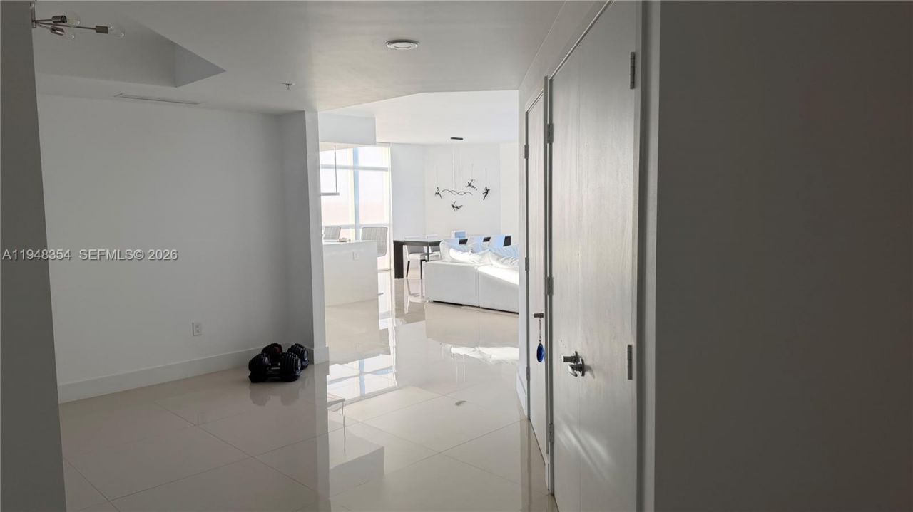 17301 Biscayne Blvd, Unit 1002, North Miami Beach, FL 33160 Photo