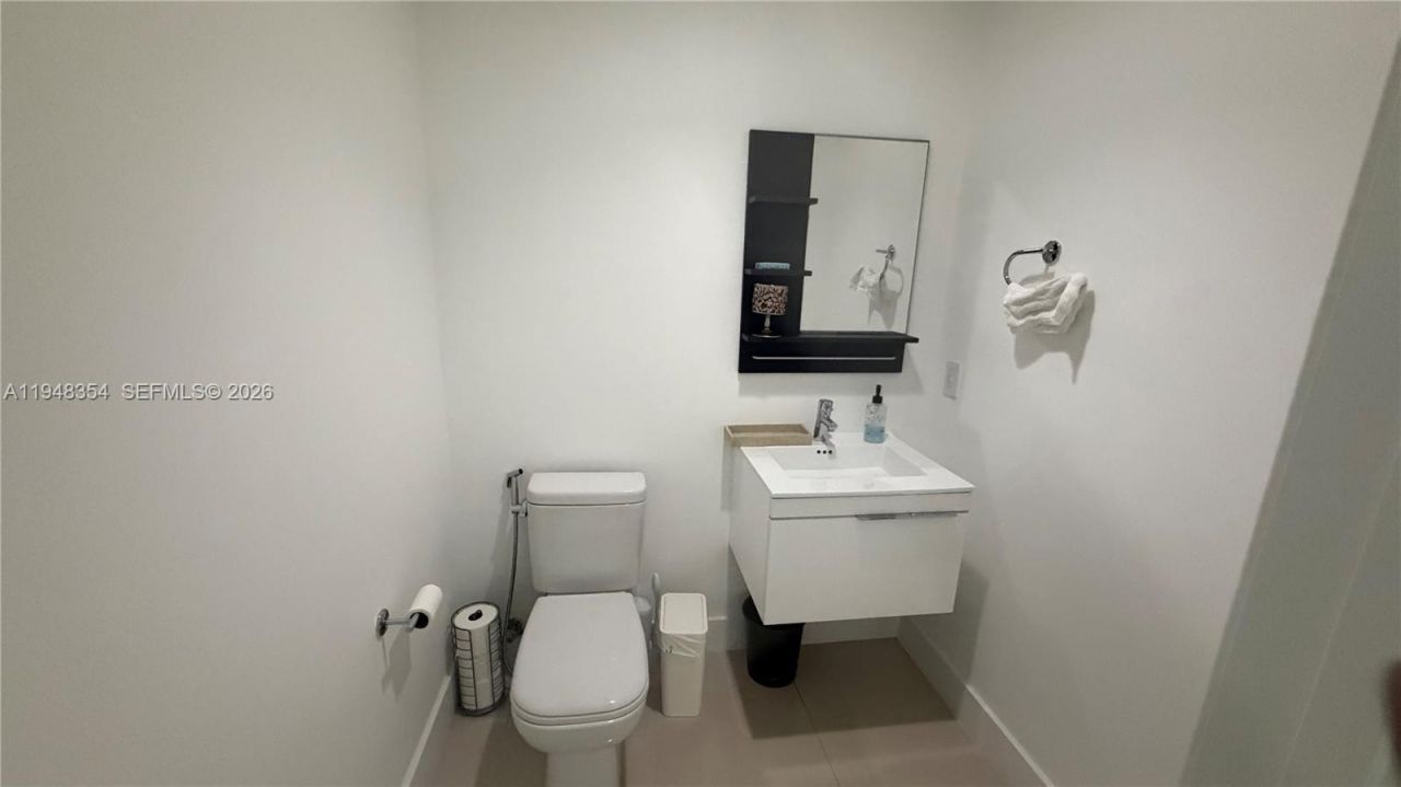 17301 Biscayne Blvd, Unit 1002, North Miami Beach, FL 33160 Photo