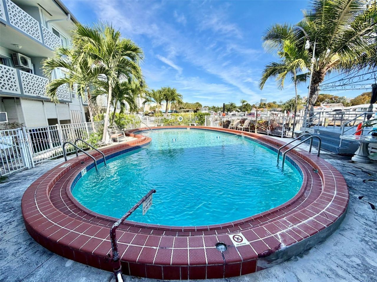 13105 Ixora Ct, Unit 116, North Miami, FL 33181 Photo