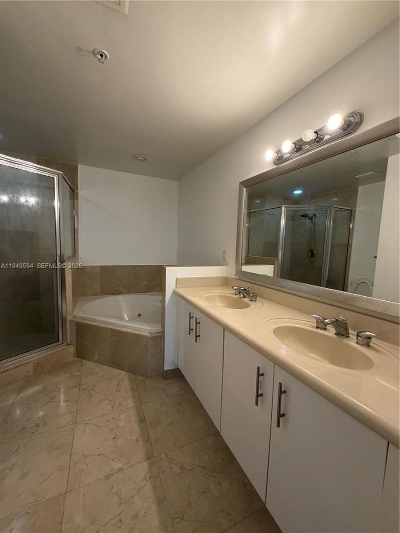 7900 Harbor Island Dr, Unit 1216, North Bay Village, FL 33141 Photo