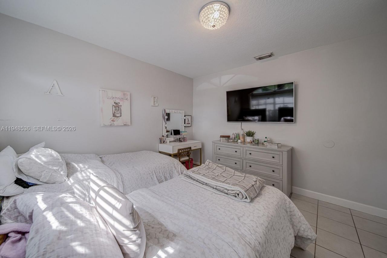 18128 SW 151st Ave, Miami, FL 33187 Photo