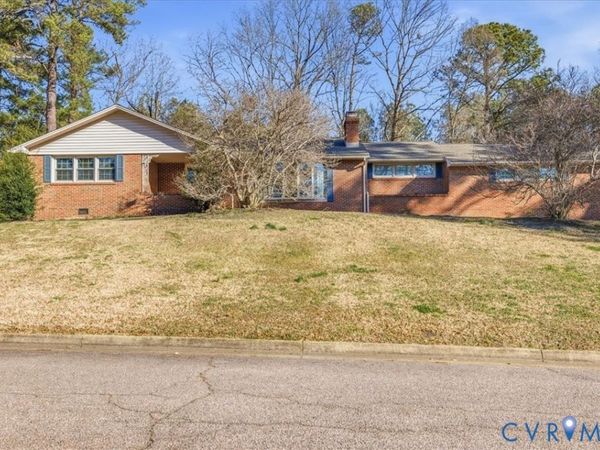 122 Hampton Drive, Colonial Heights, VA 23834