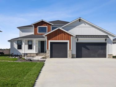 6837 Sunrise Point , Horace, ND 58047