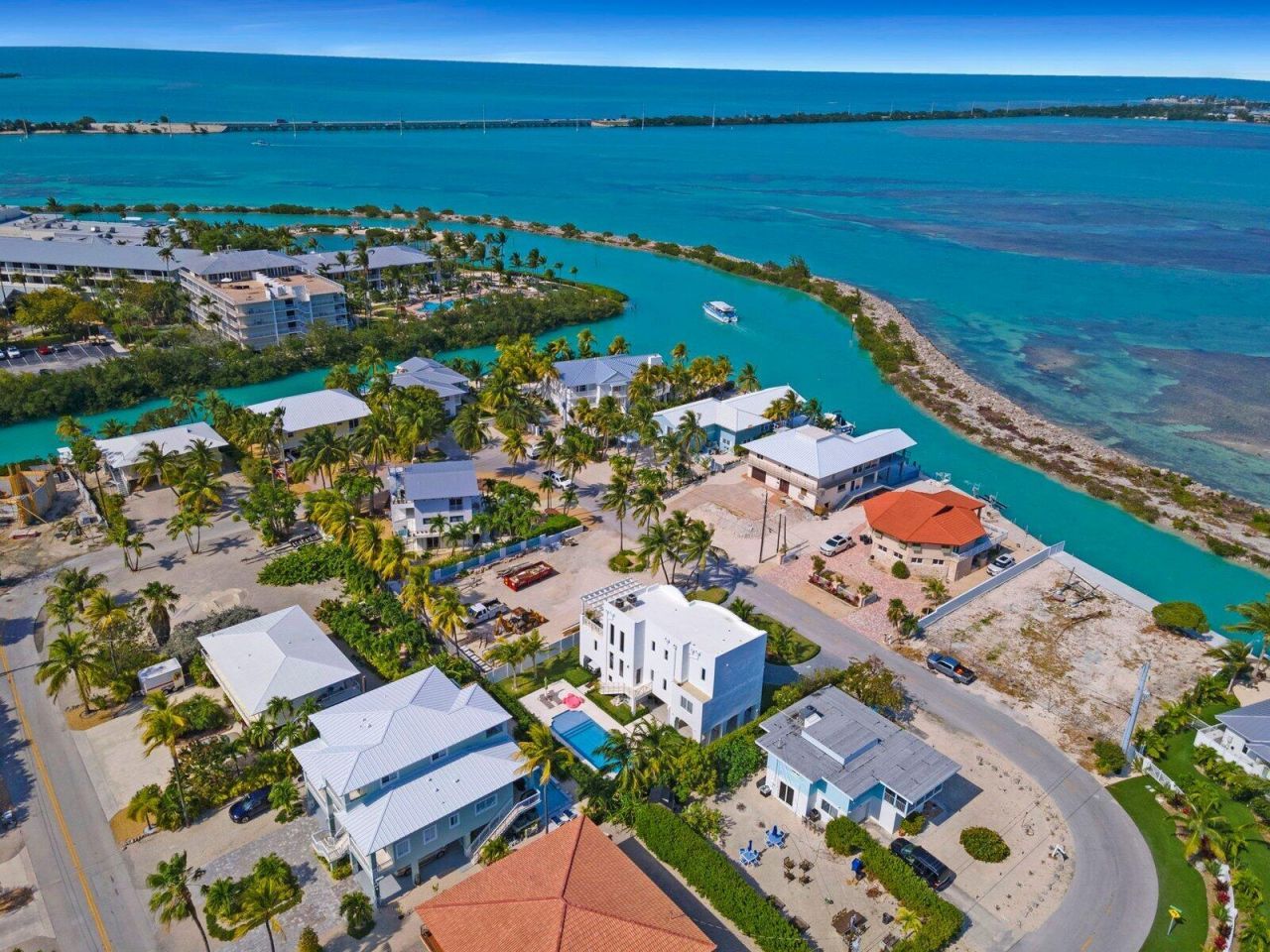317 E Seaview Circle, Duck Key, FL 33050 Photo