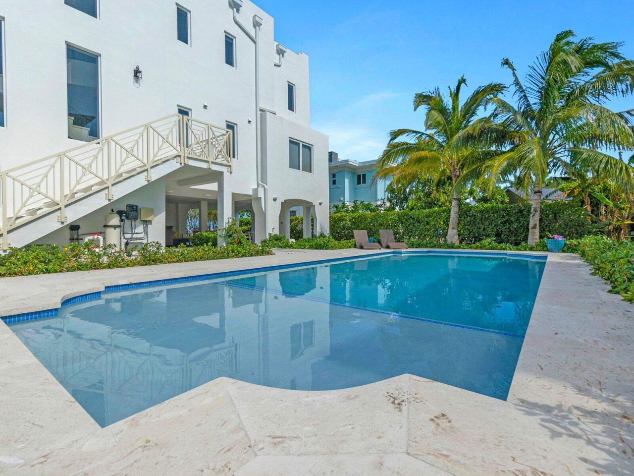 317 E Seaview Circle, Duck Key, FL 33050 Photo