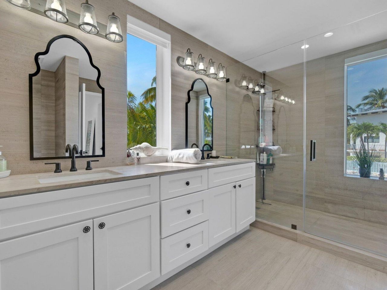 317 E Seaview Circle, Duck Key, FL 33050 Photo