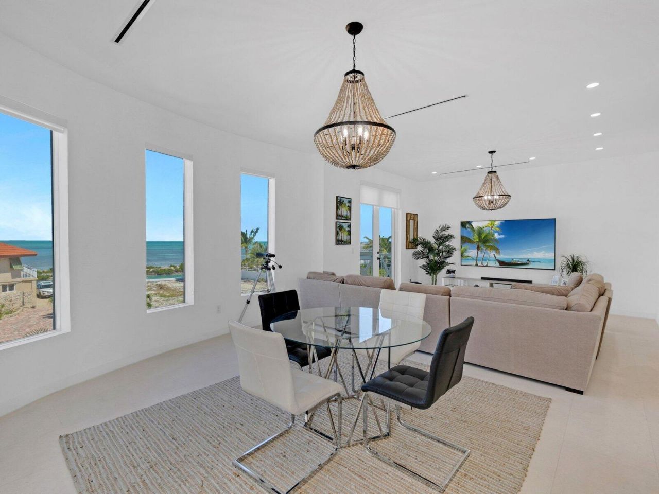 317 E Seaview Circle, Duck Key, FL 33050 Photo