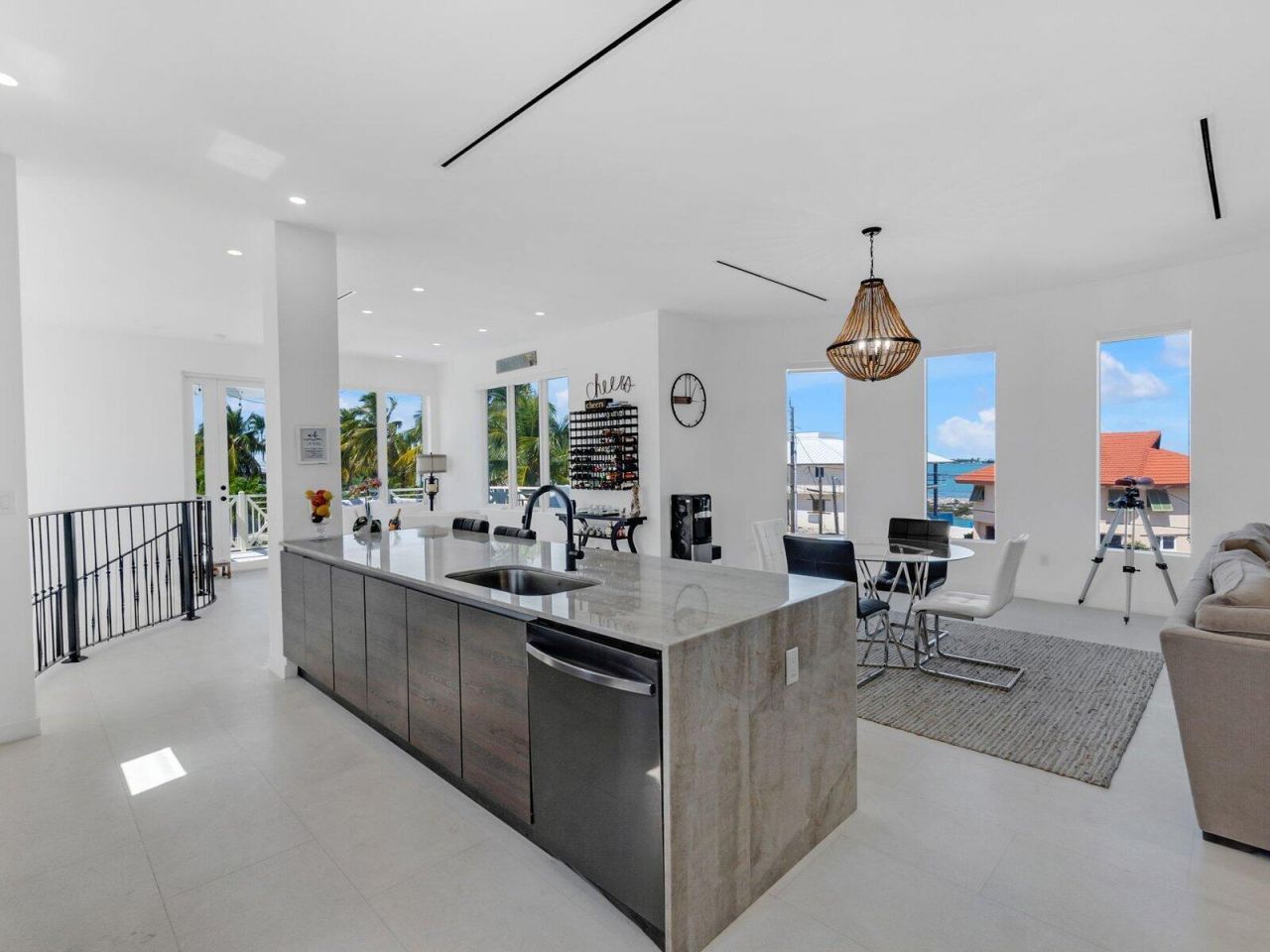 317 E Seaview Circle, Duck Key, FL 33050 Photo