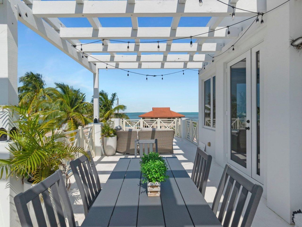 317 E Seaview Circle, Duck Key, FL 33050 Photo