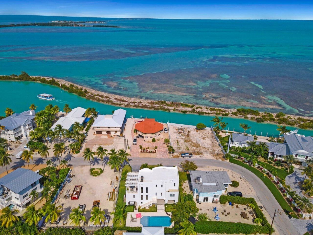 317 E Seaview Circle, Duck Key, FL 33050 Photo